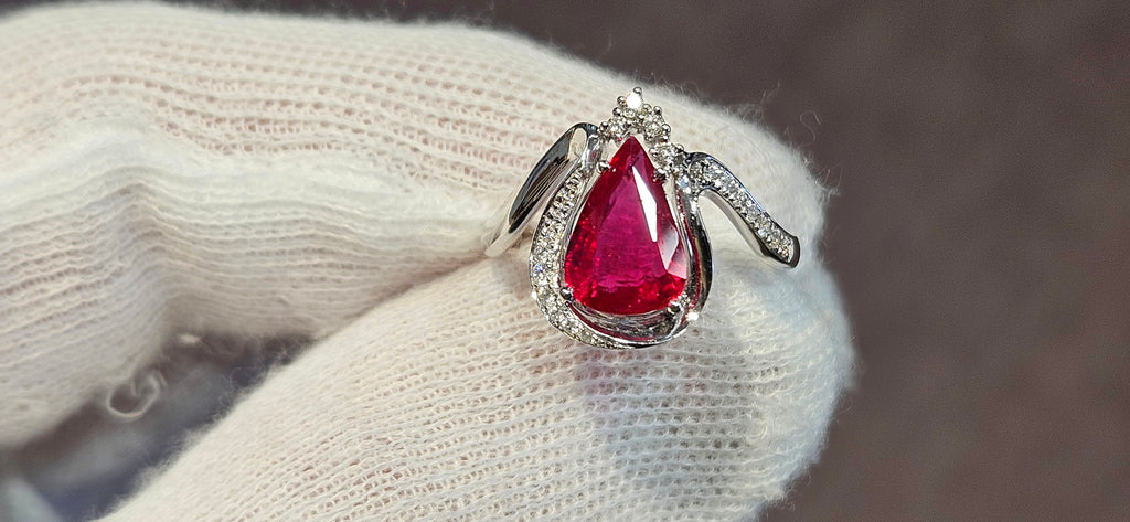 18kw 2.00ct No Heat Ruby Ring