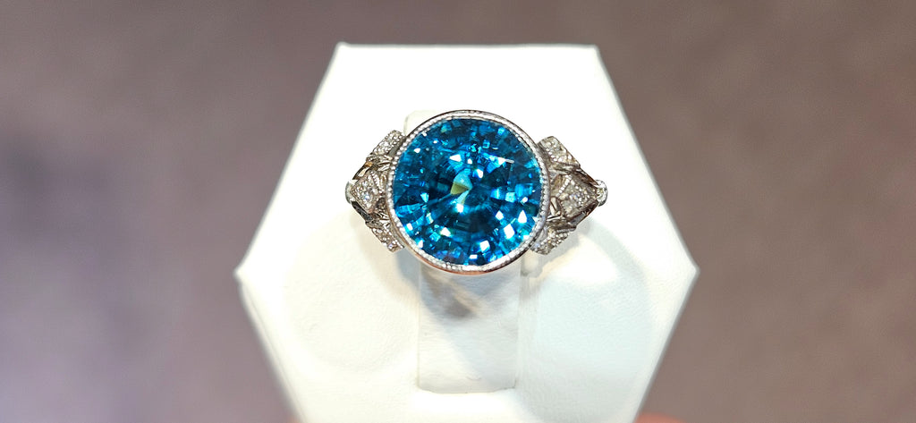 Fine 9.30ct Cambodian blue zircon set in 18kw
