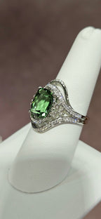 Unique & rare Chrome Tourmaline 18kw ring