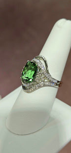 Unique & rare Chrome Tourmaline 18kw ring