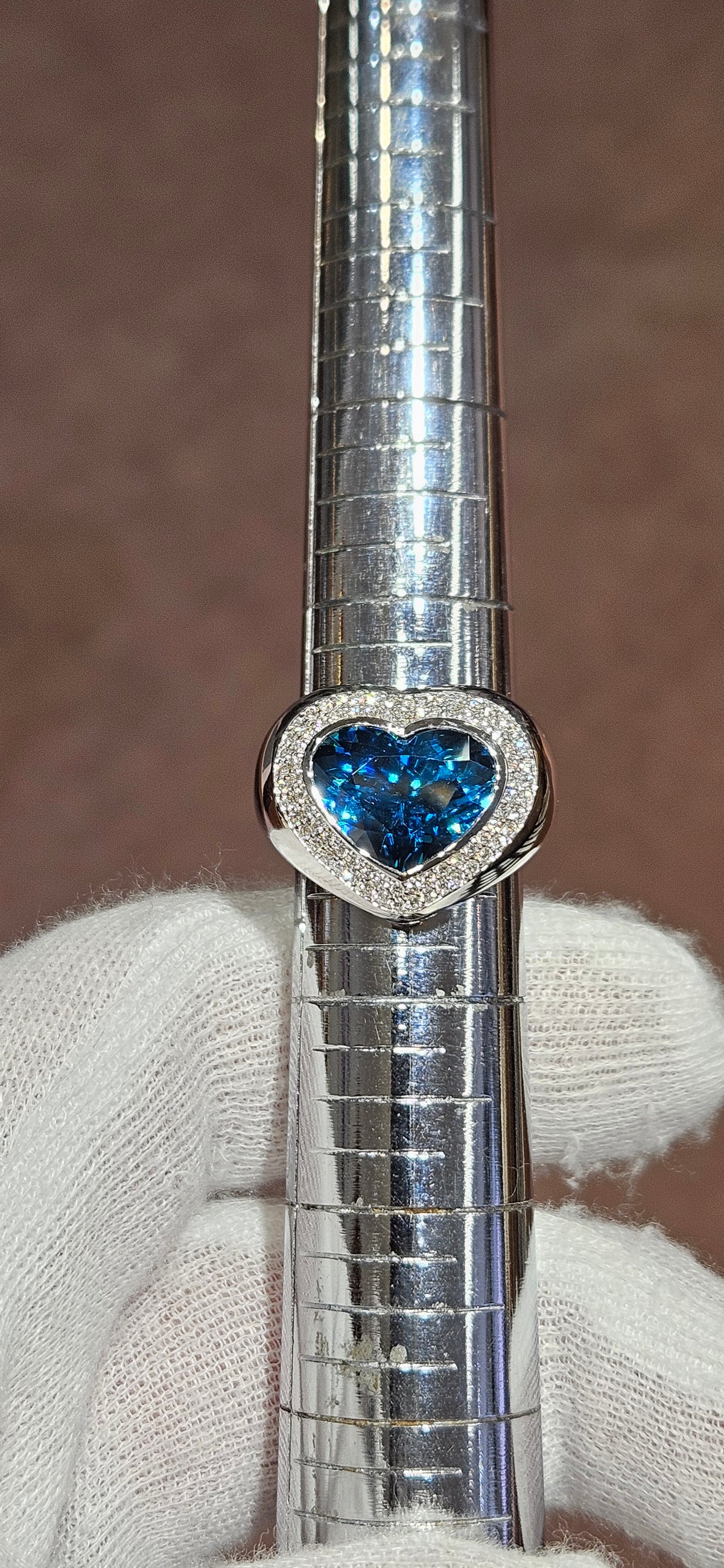 18kw 9.20ct Fine Cambodian Blue Zircon Ring set with Top White VS+ Diamonds