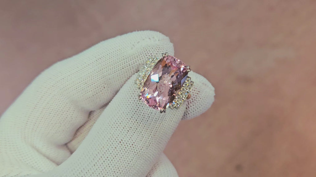 11.45ct Untreated natural pink Morganite from Nigeria set in 18kw