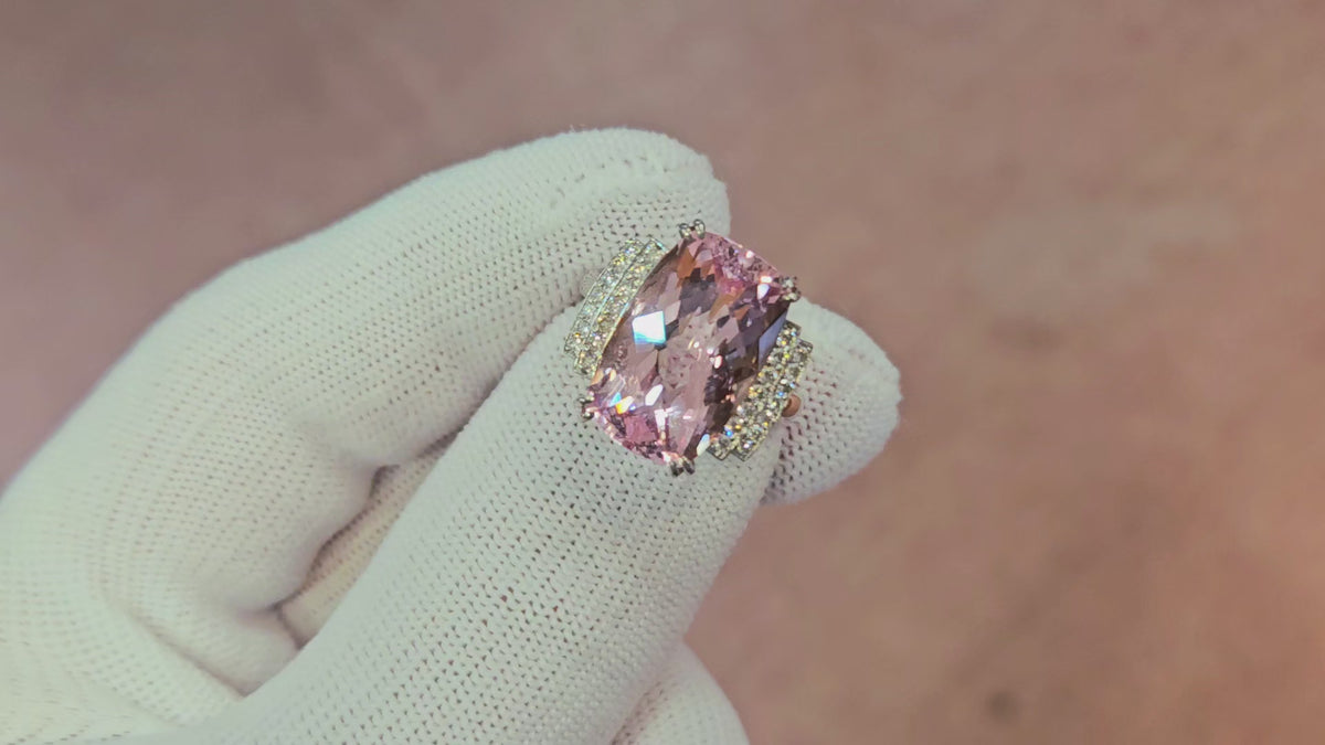 11.45ct Untreated natural pink Morganite from Nigeria set in 18kw